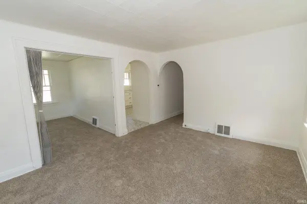 310 E Edgar AVE, Mishawaka, IN 46545