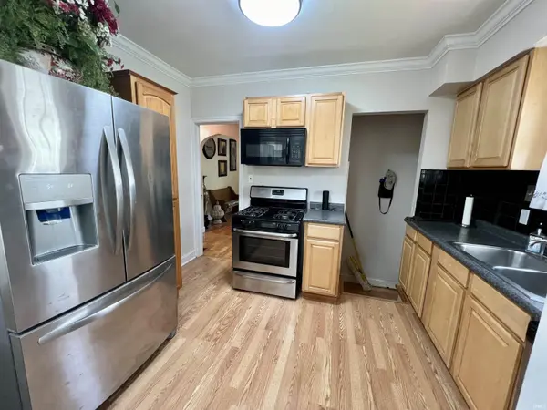 217 N Kelsey AVE, Evansville, IN 47711