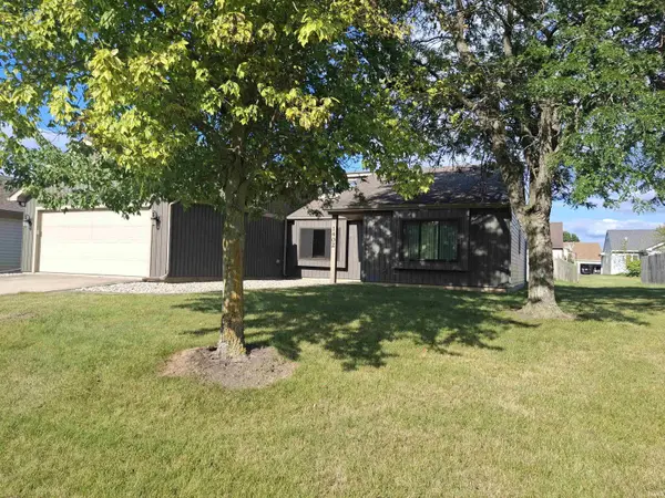 1402 Misty River DR, Fort Wayne, IN 46808