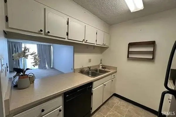 1100 Erie AVE #605, Evansville, IN 47715