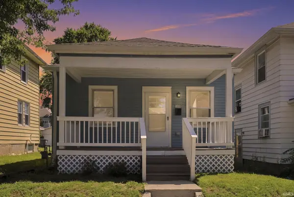 1606 Kelly DR, Fort Wayne, IN 46808-3227