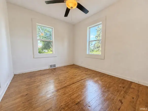 402 W College AVE, Morocco, IN 47963