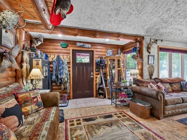 3005 S Golden Lake RD, Pleasant Lake, IN 46779