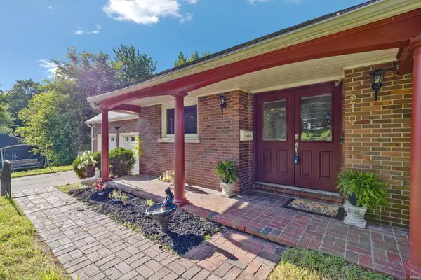 210 E Main ST, Newburgh, IN 47630-1418