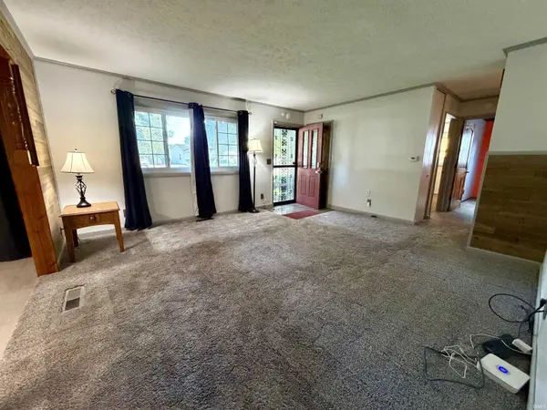 800 Tomahawk DR, Kokomo, IN 46902