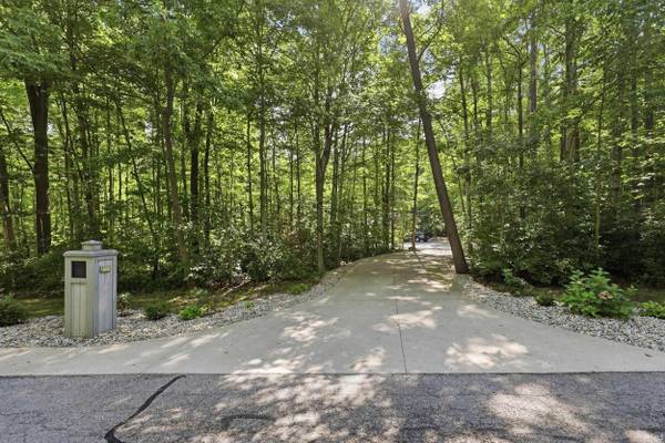 5721 Devils Hollow RD, Fort Wayne, IN 46814