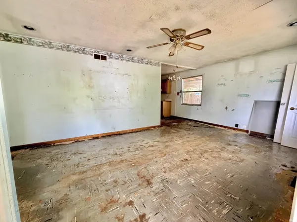 3112 Tremont RD, Evansville, IN 47710