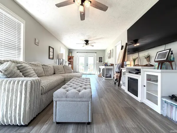 3313 Coveyville RD, Bedford, IN 47421