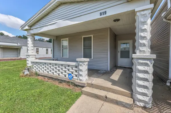 919 W Delaware ST, Evansville, IN 47710-1511