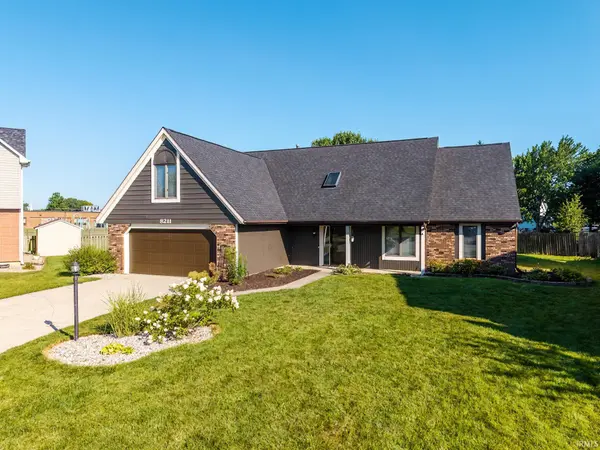 8211 Fawncrest PL, Fort Wayne, IN 46835-4307