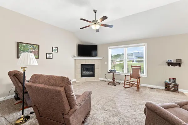 2105 Cedar Ridge CV, Fort Wayne, IN 46818