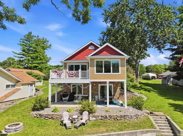 760 Spring Beach RD, Rome City, IN 46784