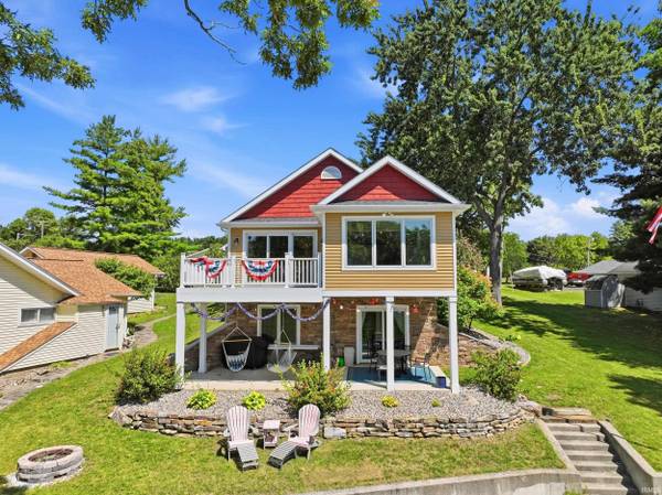 760 Spring Beach RD, Rome City, IN 46784