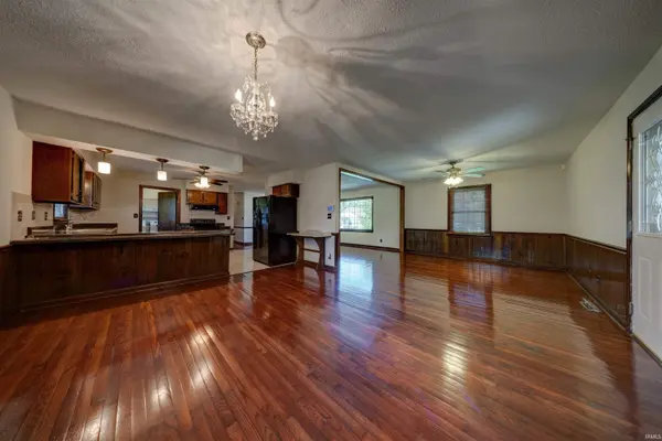 603 E Gough AVE, Boonville, IN 47601