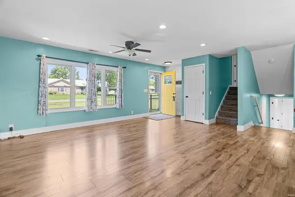 516 Catherine DR, Sweetser, IN 46987