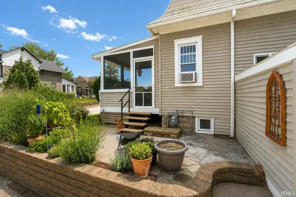 207 7th ST, Winona Lake, IN 46590-1112