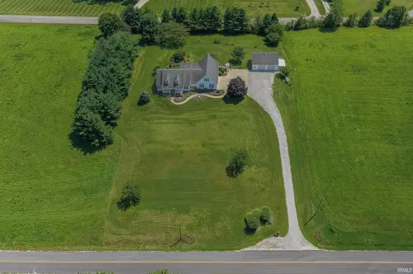 4810 S 50 E ***, Huntingburg, IN 47542-9456