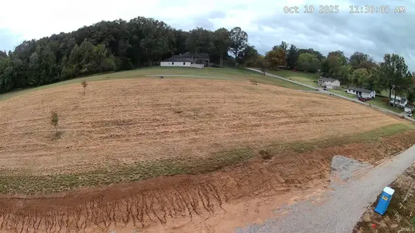 5822 Anderson RD, Newburgh, IN 47630