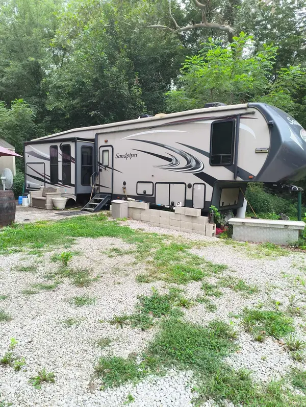 1921 Country Club RD, Spencer, IN 47460