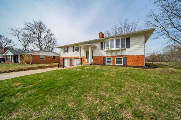 807 Bittersweet LN, Anderson, IN 46011