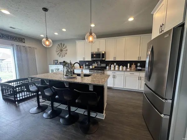 5340 Bloomsbury CT, Newburgh, IN 47630-7925