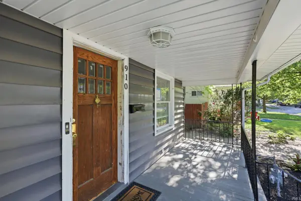 910 Nuttman AVE, Fort Wayne, IN 46807