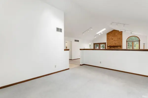 52103 Conestoga CT, Granger, IN 46530-8829