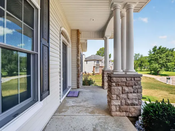 2051 E Barberry DR, Warsaw, IN 46582