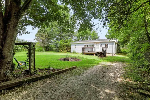 979 E State RD #42, Cloverdale, IN 46120