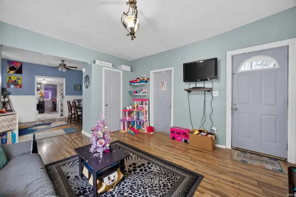 617 S 8th ST, Mitchell, IN 47446