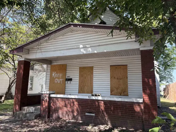 911 Line ST, Evansville, IN 47713