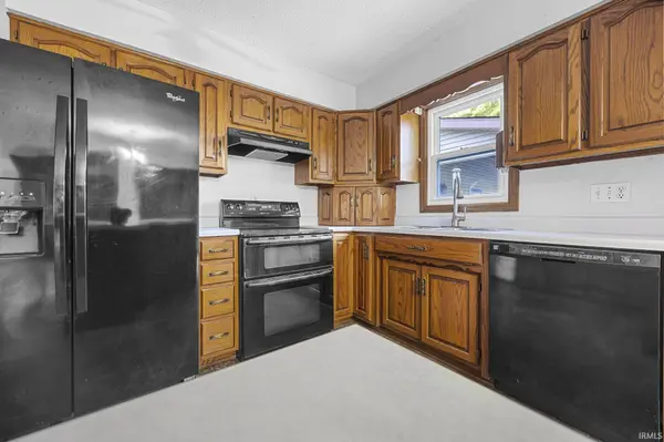 6353 W Old Road 64 ***, Huntingburg, IN 47542