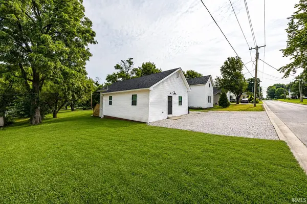 704 E Ninth ST, Huntingburg, IN 47542