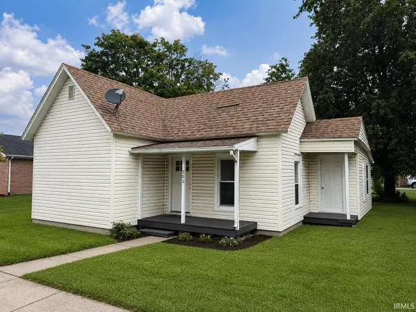 203 N Range ST, Wolcott, IN 47995