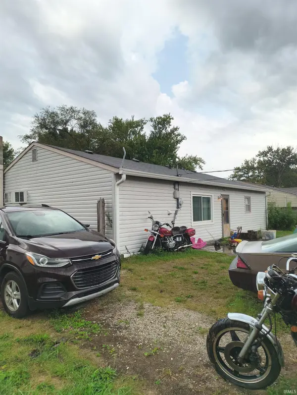 98 Sweetwood DR, Mooresville, IN 46158