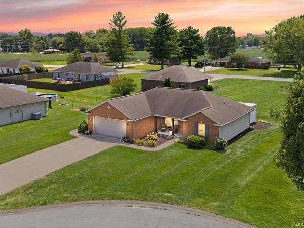 1448 Dexter CT, Jasper, IN 47546