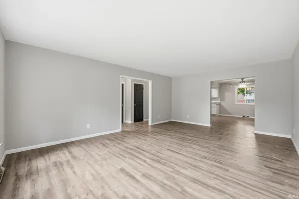 4917 Reed RD, Fort Wayne, IN 46835