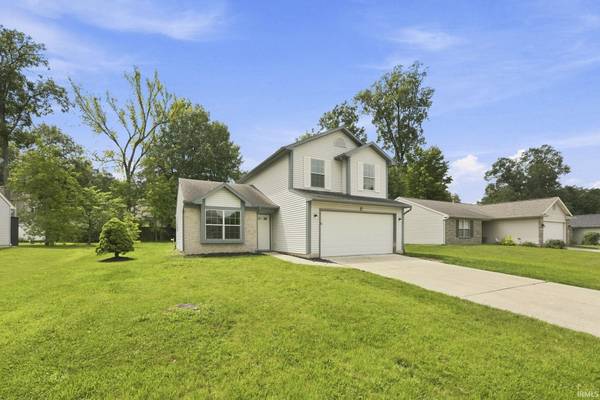 8931 Whispering Woods DR, Fort Wayne, IN 46804