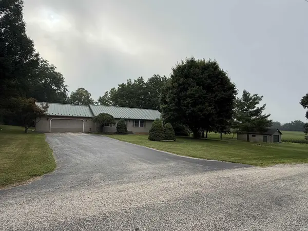372 N 300 W ***, Columbia City, IN 46725