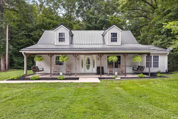 7275 N Ferry RD, Bloomfield, IN 47424