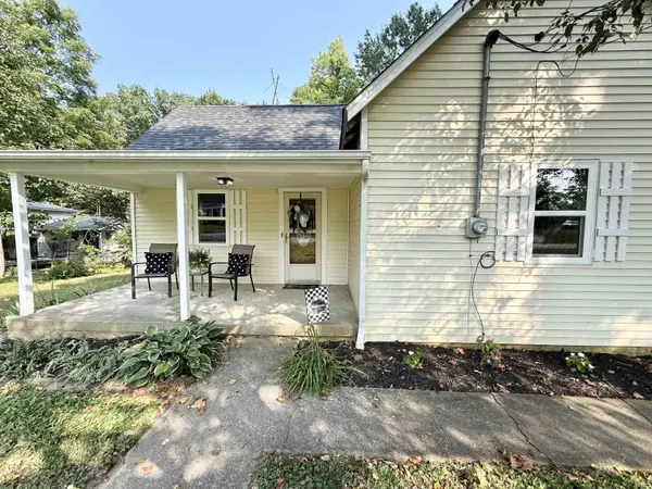 3806 Washington AVE, Bedford, IN 47421