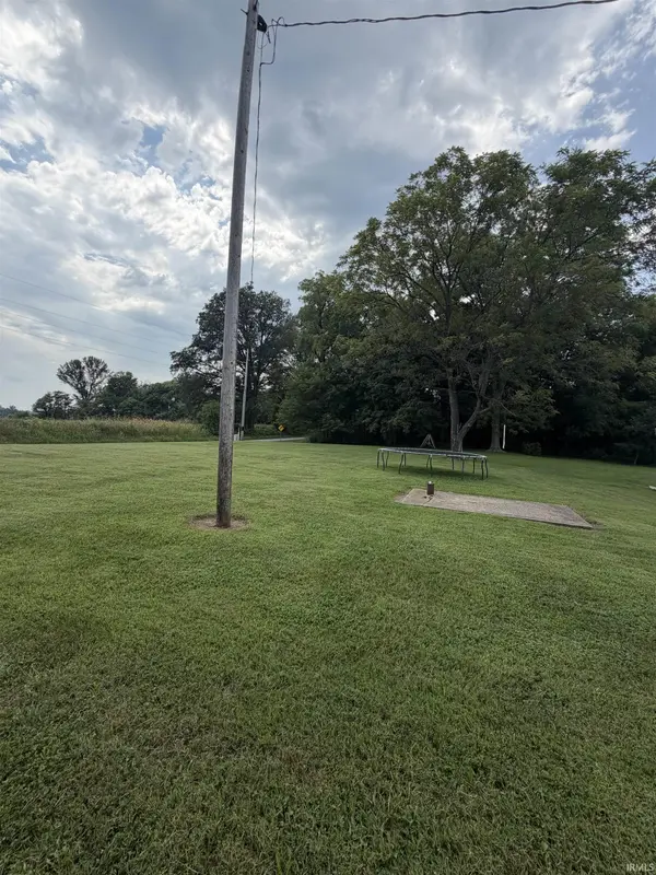 4988 W County Road 550 N ***, Petersburg, IN 47567-8505