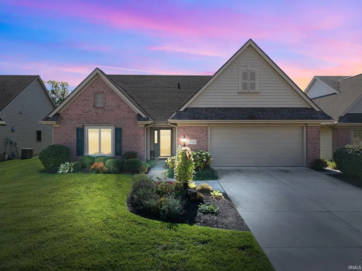 8706 Sweet Blossom CT, Fort Wayne, IN 46835-9626