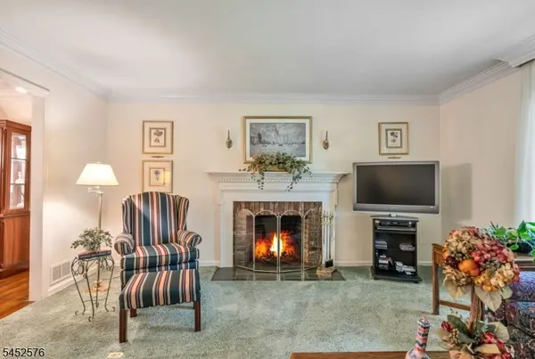 8 KNOLLWOOD DRIVE, Morris Twp., NJ 07960