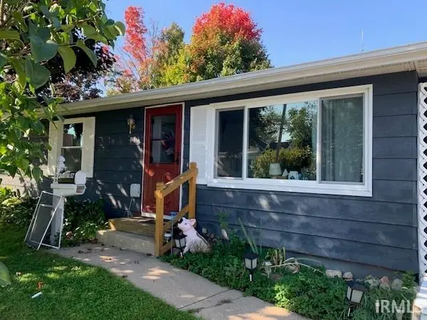 806 S Martha ST, Angola, IN 46703