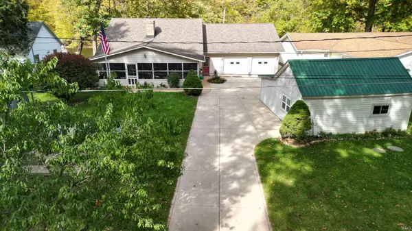 11110 W Horseshoe Bend RD, Brookston, IN 47923