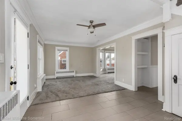 22816 Ridgeway ST, St. Clair Shores, MI 48080