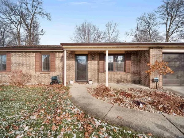 6605 Dumont DR, Fort Wayne, IN 46815-7842