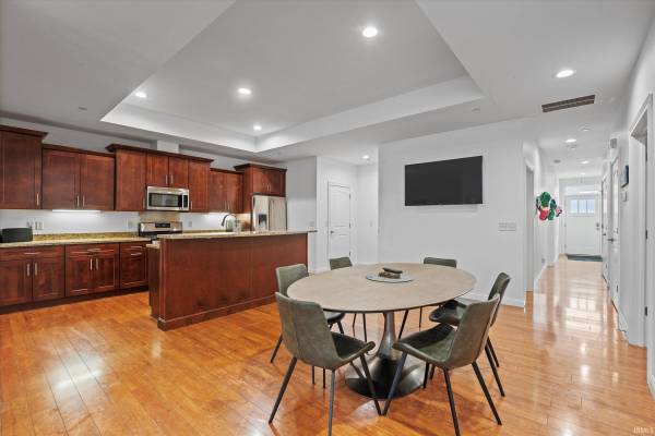 54627 Burdette ST, South Bend, IN 46637-5539