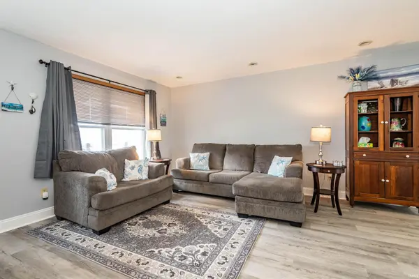 1113 N Forest View DR, Ellettsville, IN 47429